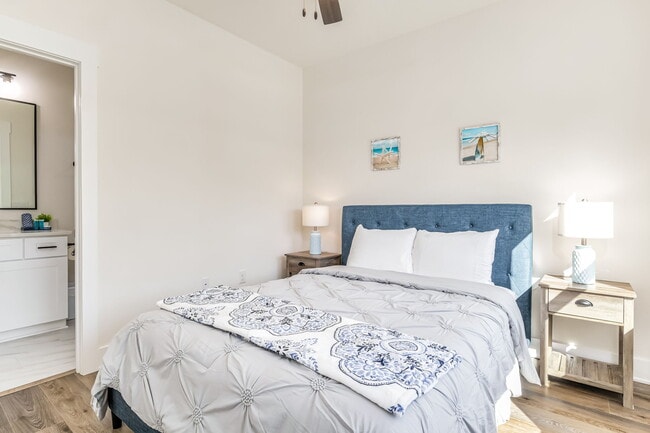 Building Photo - 520 N De Villiers St