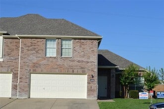 Building Photo - 4336 San Marcus Dr