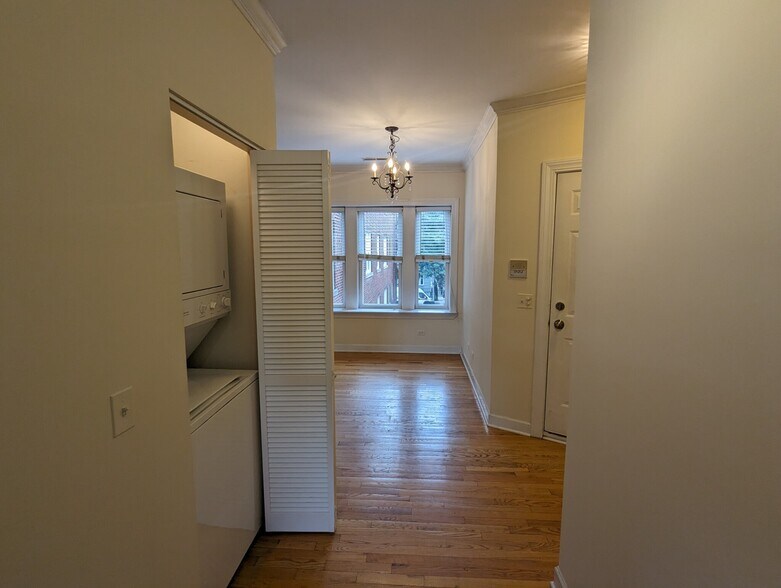 Building Photo - 3244 N Clifton Ave