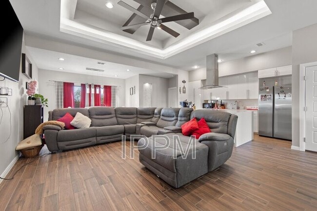 Building Photo - 30816 Muraya St