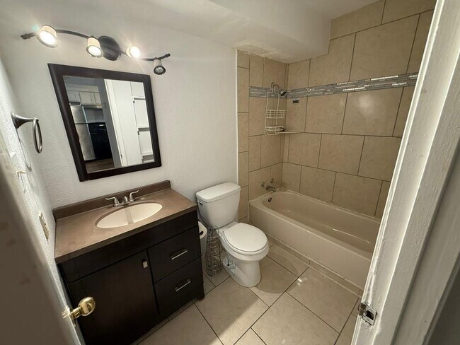 Building Photo - 2700 Mulford Cove