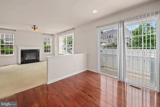 Building Photo - 4165 Bunker Hill Dr S