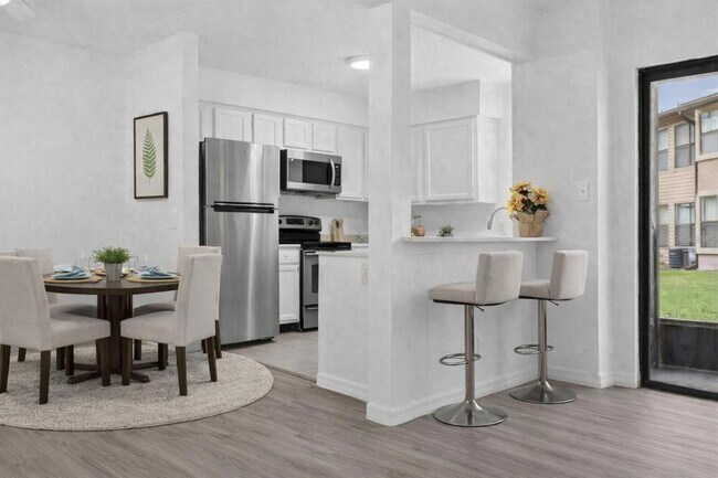 Building Photo - 2929 Antique Oaks Cir