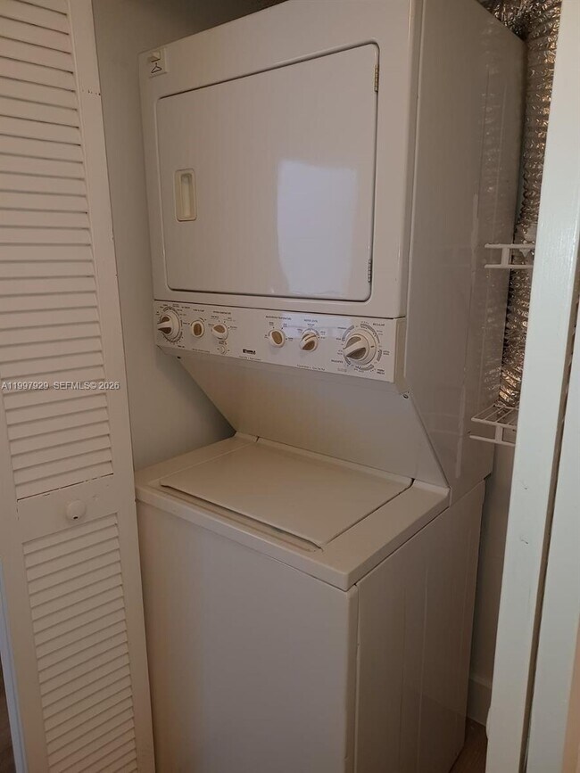 Building Photo - 16220 NW 2nd Ave