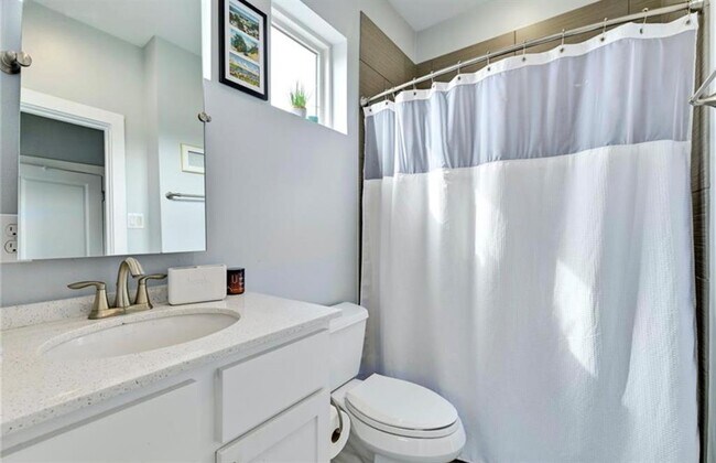 Building Photo - 3505 Villa Ct