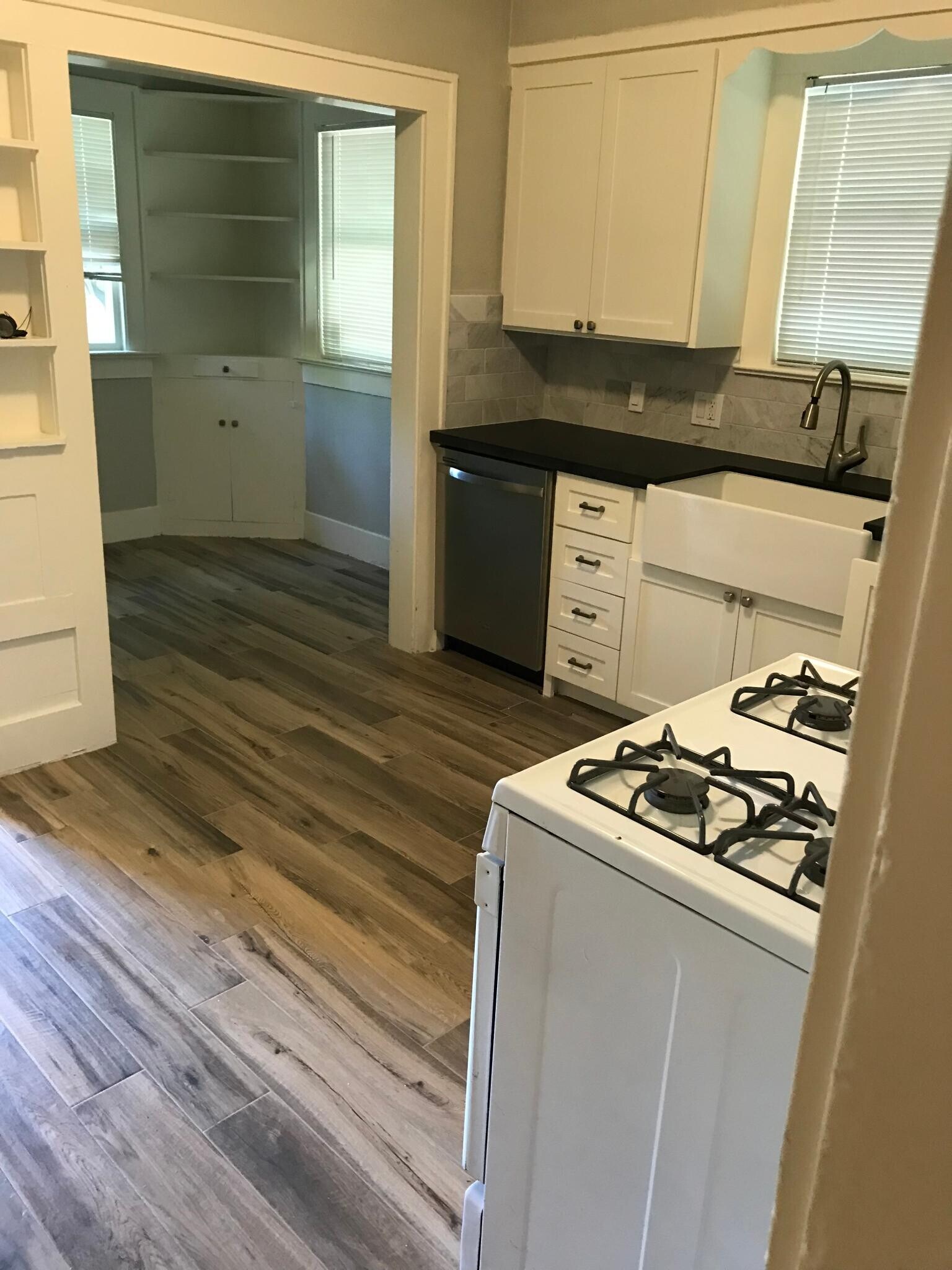 Kitchen and Breakfast Room - 1125 W Gray St