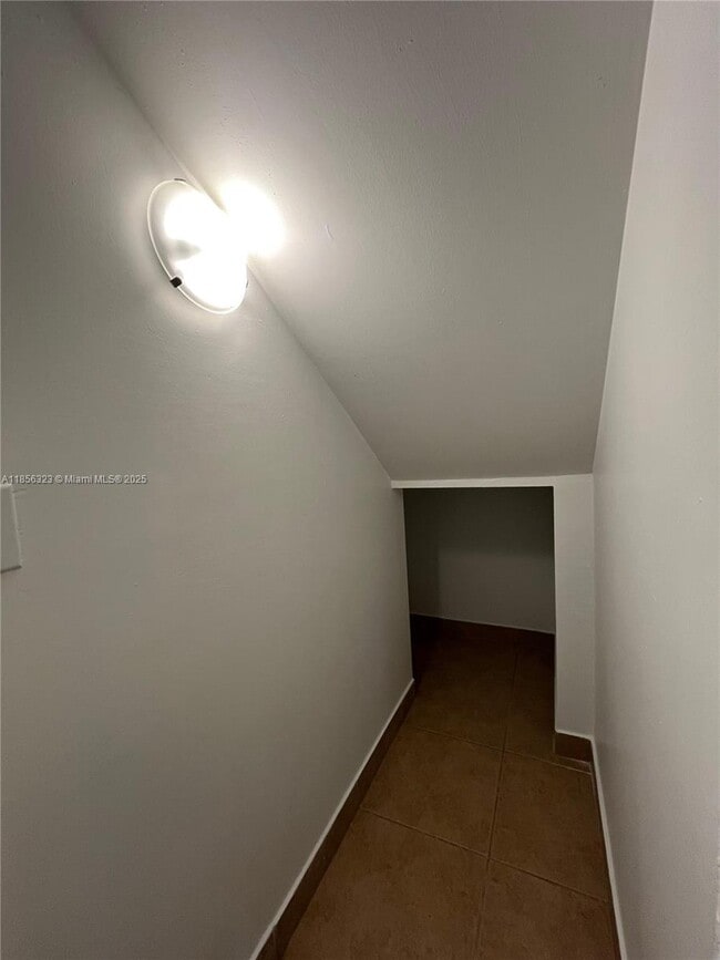 Building Photo - 14915 SW 80th St