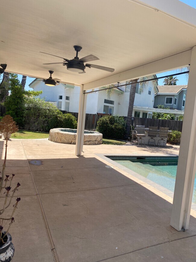 Building Photo - 5460 Azure Ct