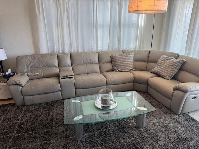 Building Photo - 2501 S Ocean Dr