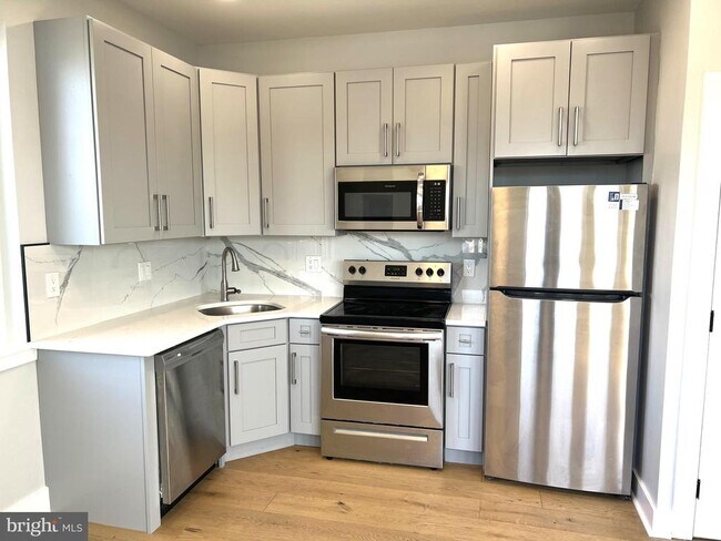Primary Photo - 2356 Gerritt St