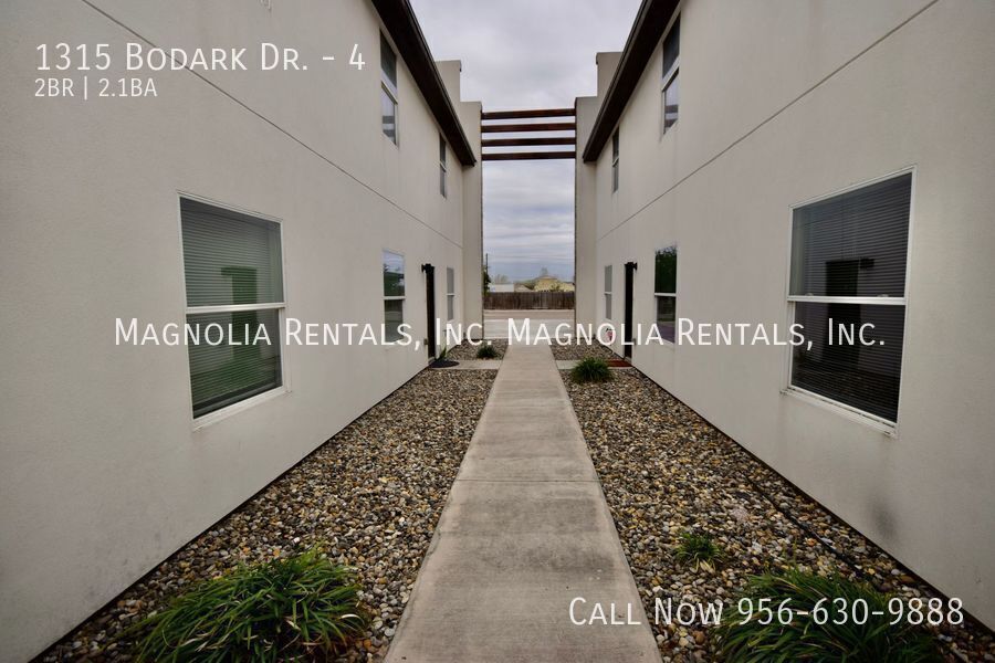 Building Photo - 1315 Bodark Dr