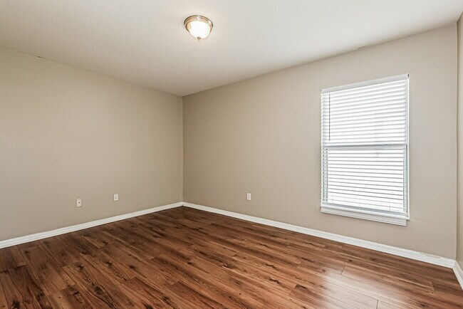 Building Photo - 2126 Hunters Greene Dr