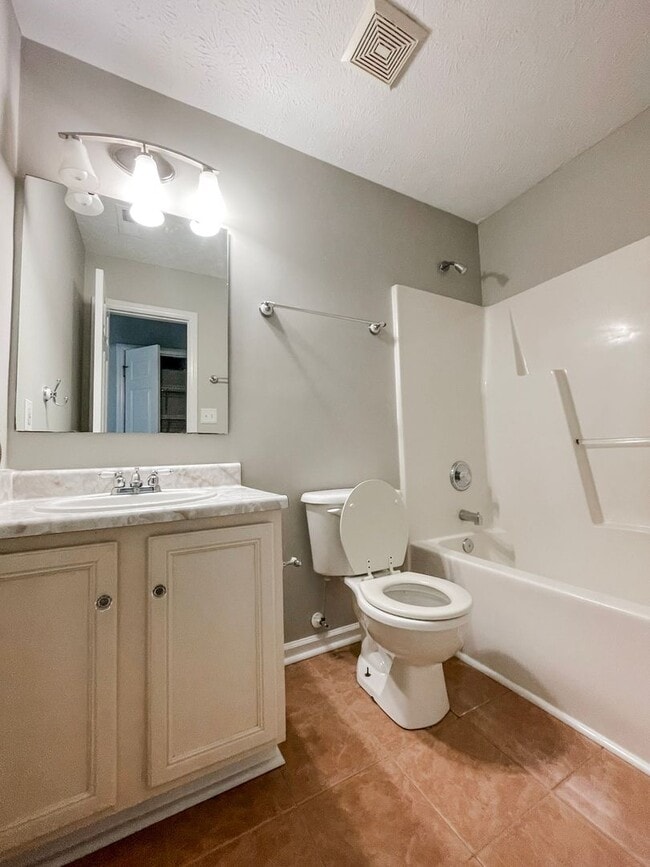 Building Photo - Coming Soon: 3 Bedroom 2 Bath - No pets