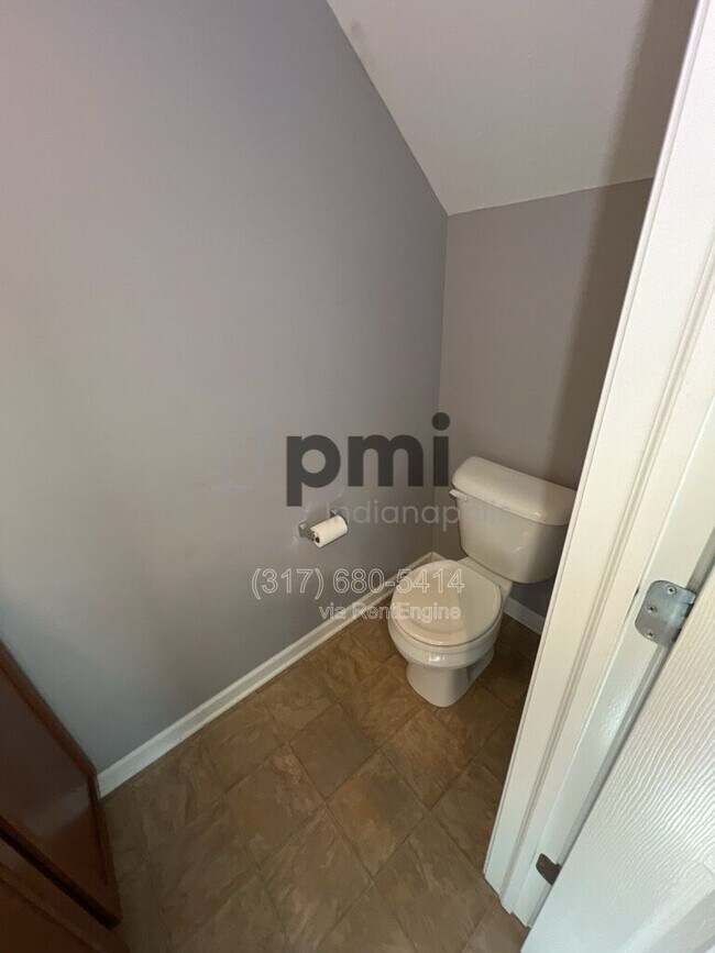 Building Photo - 2343 Ashton Ln