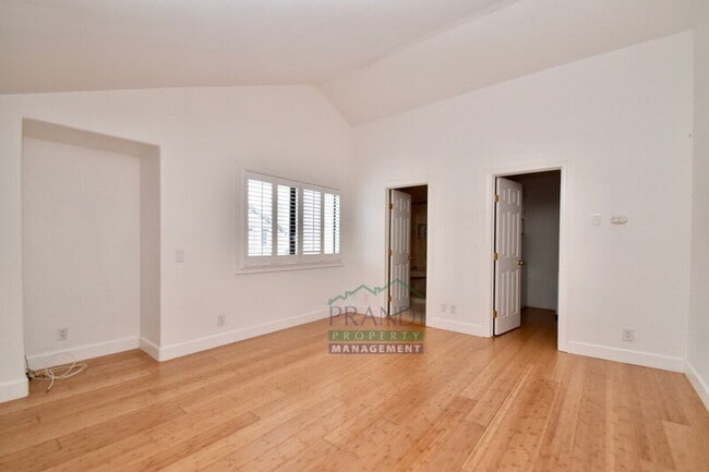 Building Photo - 40 Cypress Pl