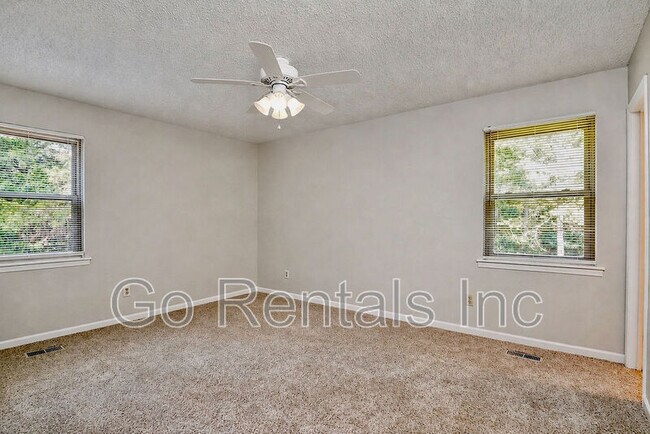 Building Photo - 122 Old Spanish Trail