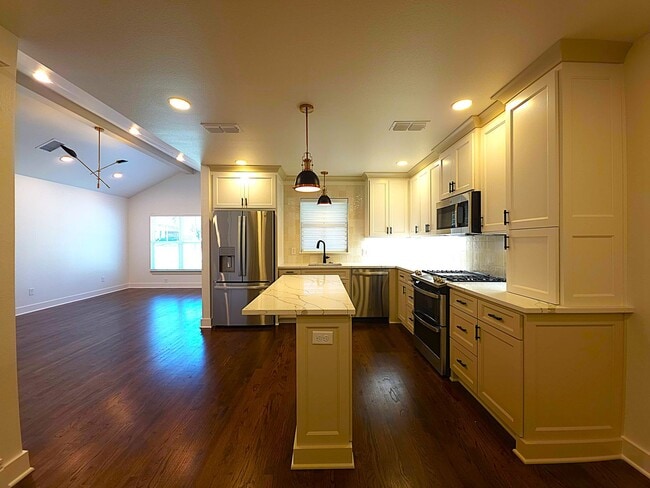 Building Photo - Lease this fully remodeled sanctuary – where modern luxury meets timeless East Texas charm!