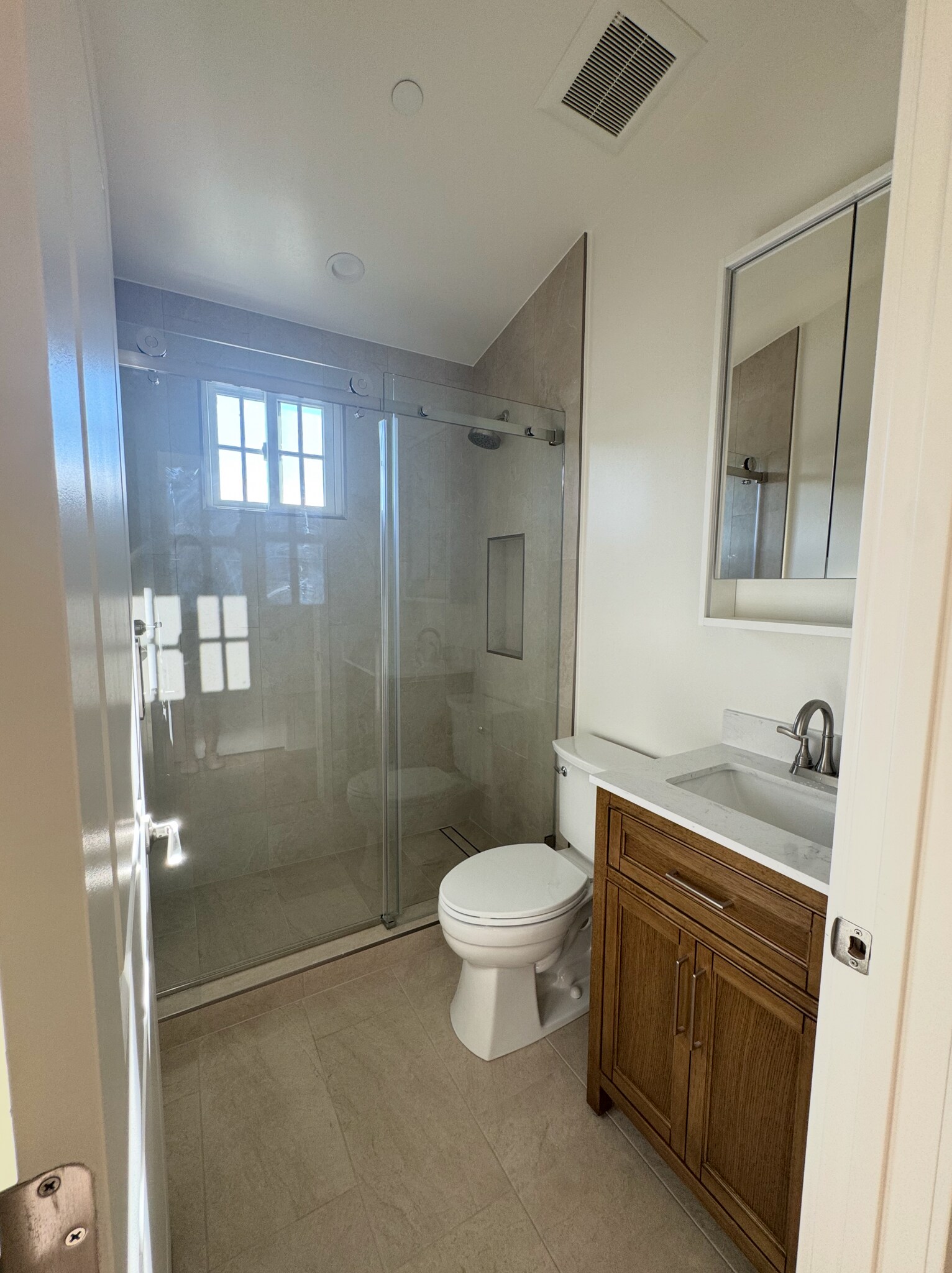 Building Photo - 230 W Cedar Ave