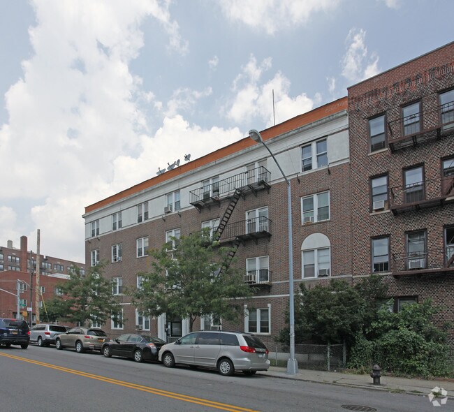Building Photo - 2301 Benson Ave