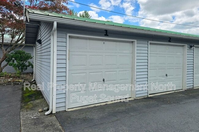 Building Photo - 18621 Blueberry Ln