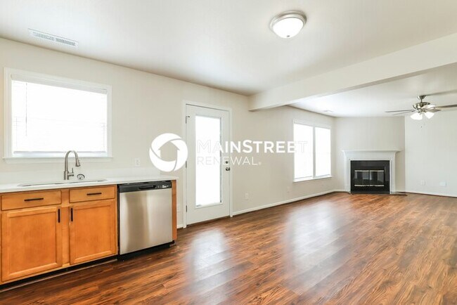 Building Photo - 3 Bedroom Pet-Friendly Home in WINSTON SAL...