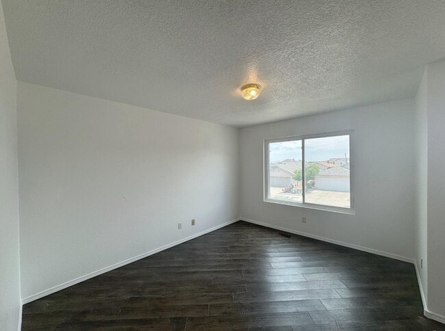 Building Photo - 7701 Banyon Ave NW