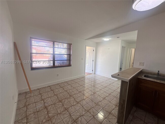 Building Photo - 1615 SW 137th Pl