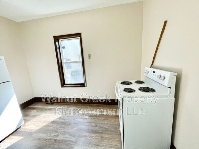 Building Photo - 1818-1818 E 29th St