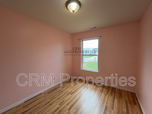 Building Photo - 1058 Springwater Rd