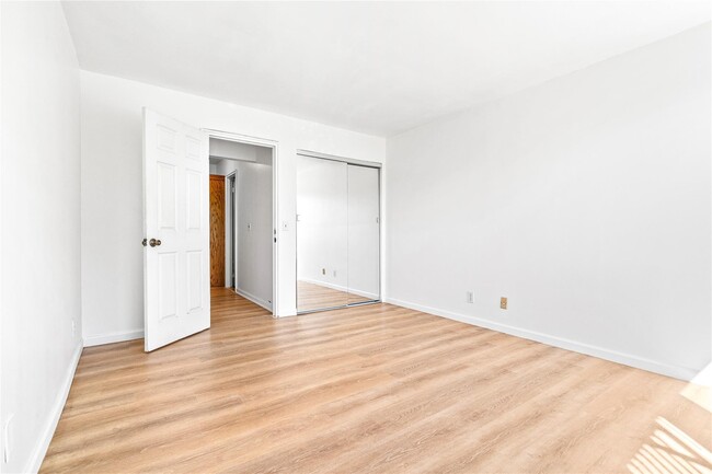 Building Photo - 5 Wyndover Woods Ln
