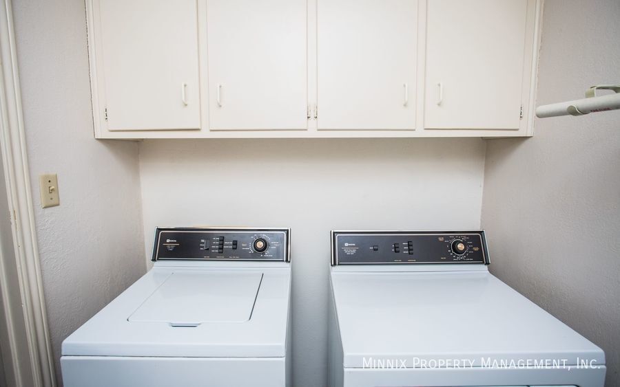 Building Photo - 7713 Lynnhaven Ave