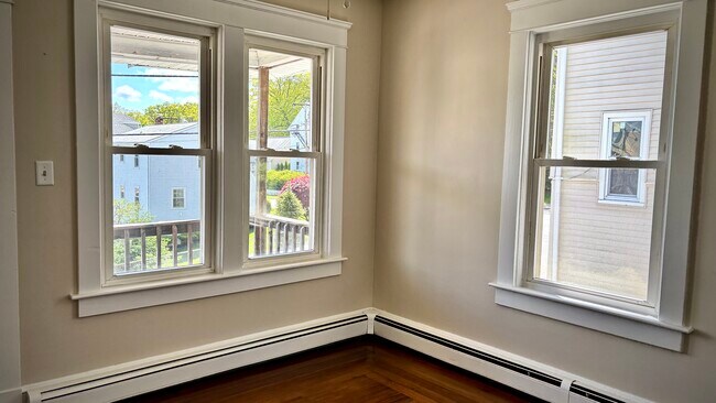 Primary Photo - PET FRIENDLY 2BR IN BERNON DISTRICT MINUTE...