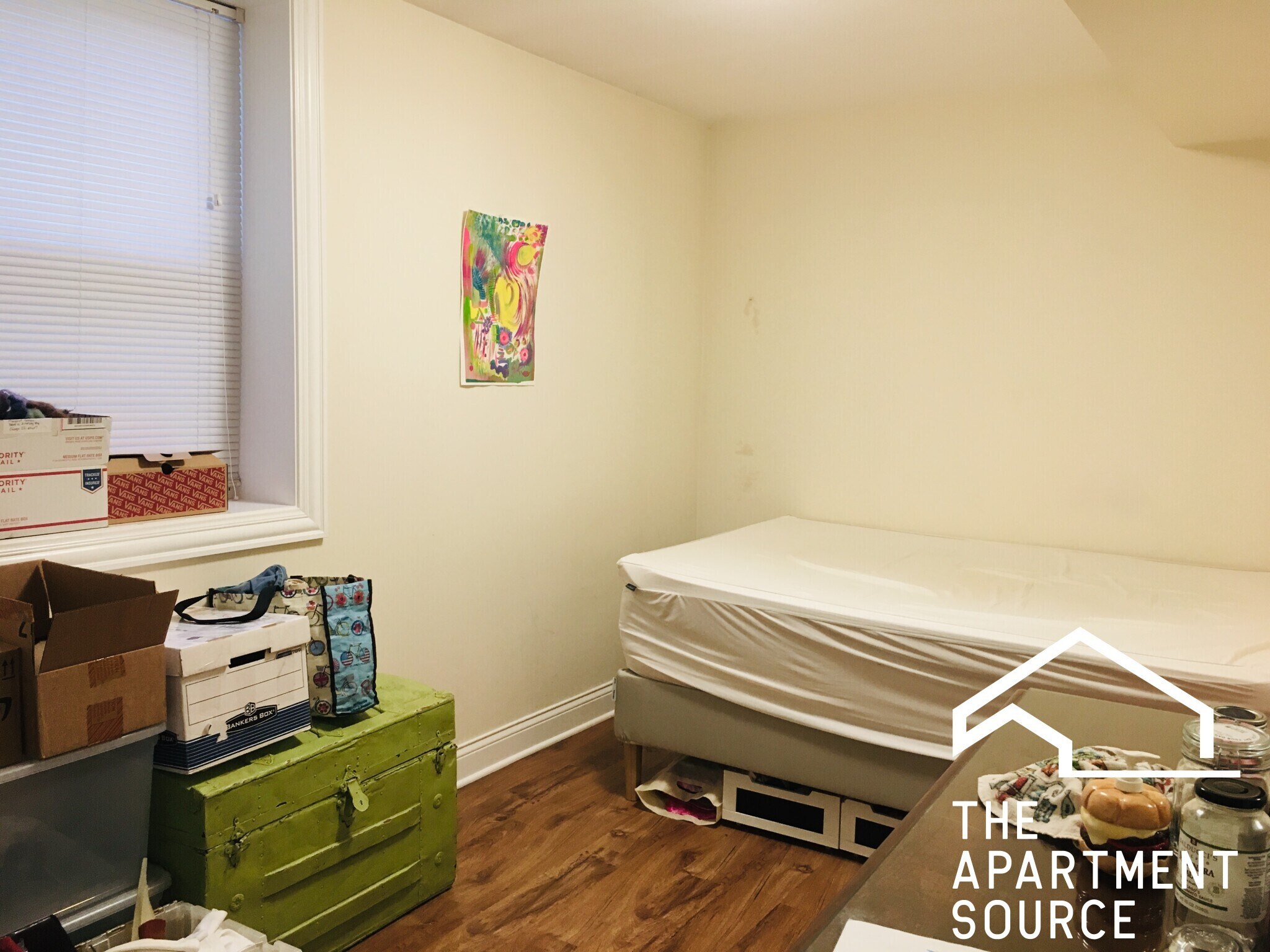 Building Photo - 3804 W Diversey Ave