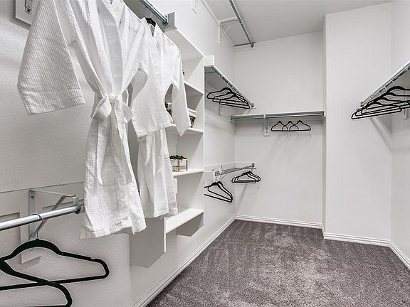 Building Photo - 4654 Rhett Ln