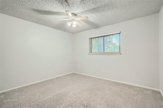 Building Photo - 3305 Broken Spoke Trail