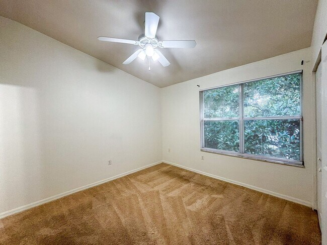 Building Photo - Victoria Station #156 - Pet Friendly!