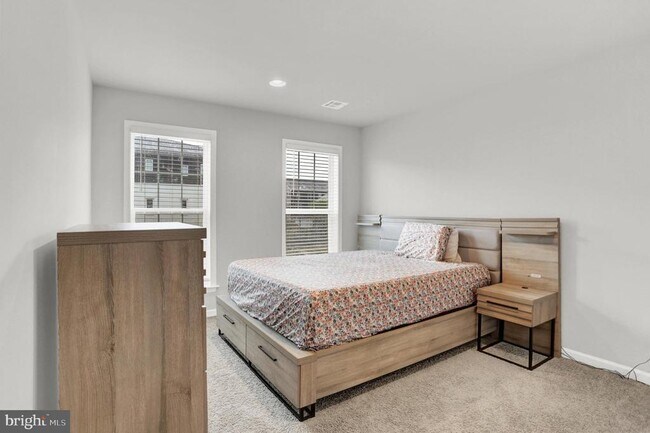 Building Photo - 3113 Bullfinch Ln