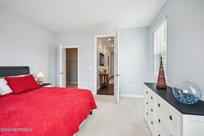 Building Photo - 42 Dogleg Ln