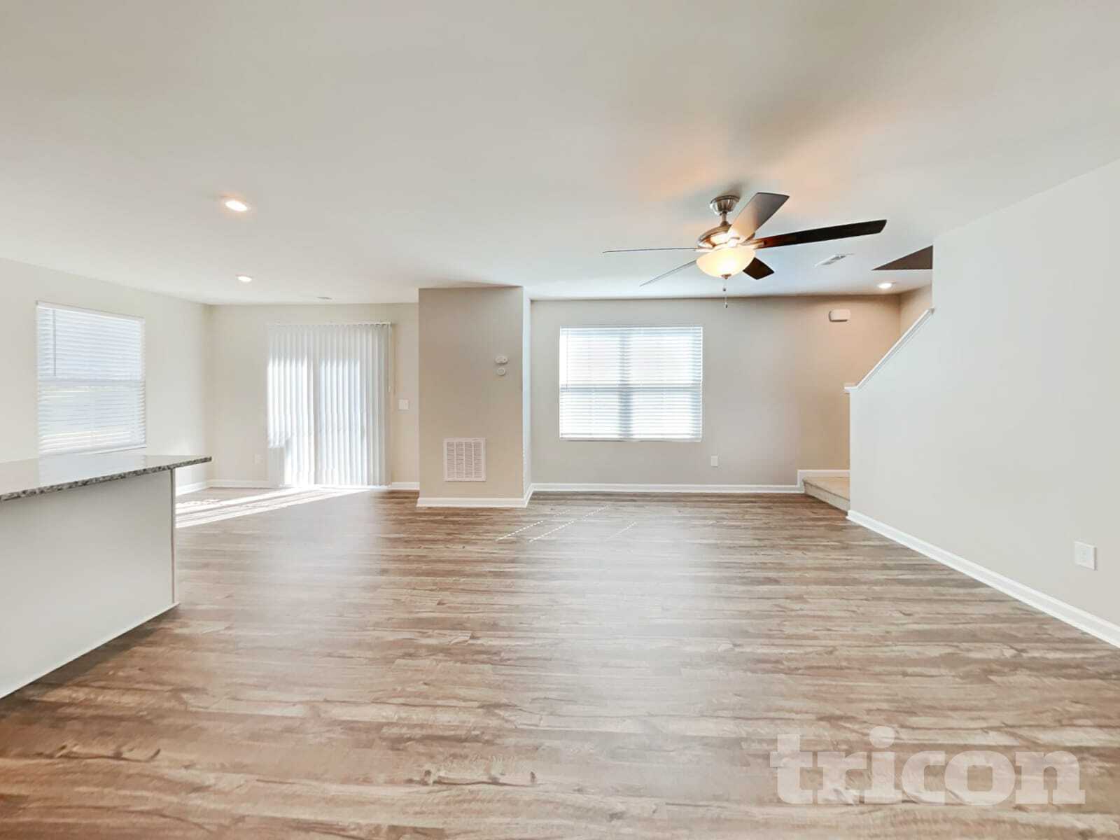 Building Photo - 886 Purcell Dr