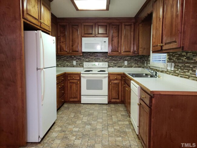 Building Photo - 1213 Cross Link Rd, Raleigh, NC 27610