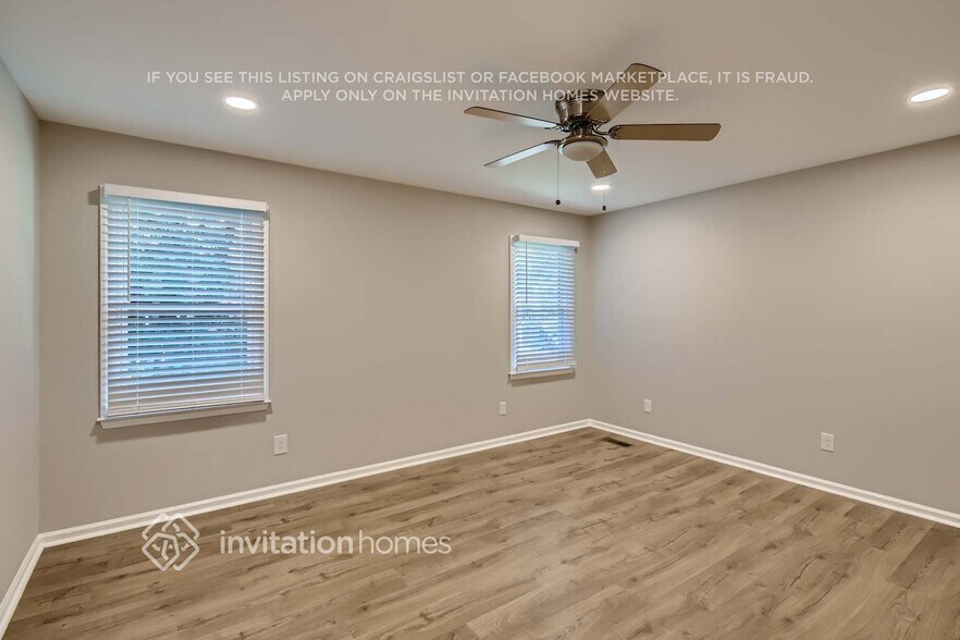 Building Photo - 6837 Van De Rohe Dr