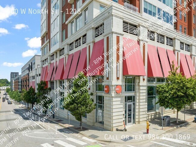 Building Photo - 400 W North St