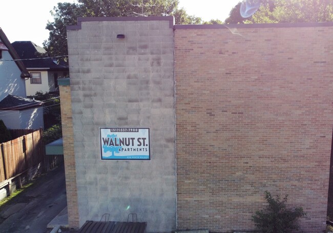 Exterior - Walnut Flatz