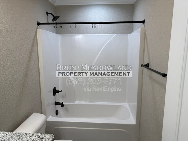 Building Photo - 3869 Doral Dr