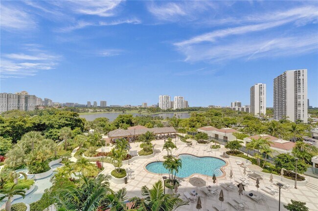 Building Photo - 20281 E Country Club Dr