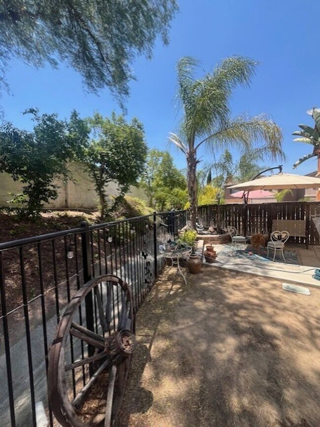 Building Photo - Beautiful 3-Bedroom Home for Rent in Highl...