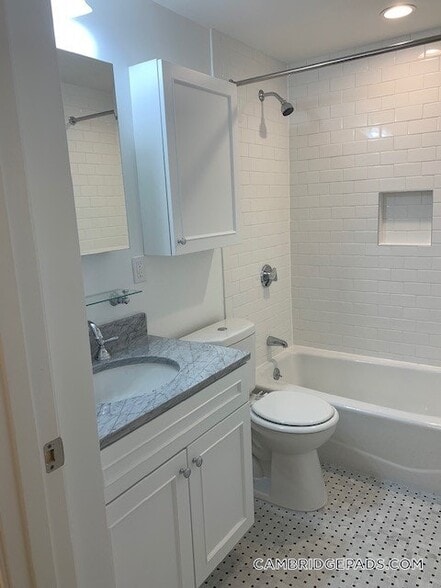 Building Photo - 22 Chauncy St