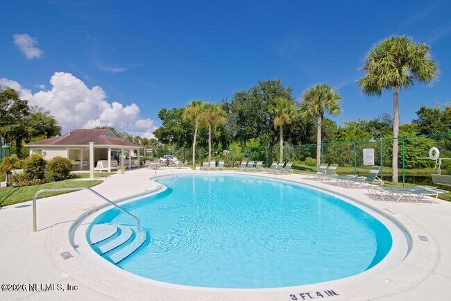 Building Photo - 330 Sunrise Cir