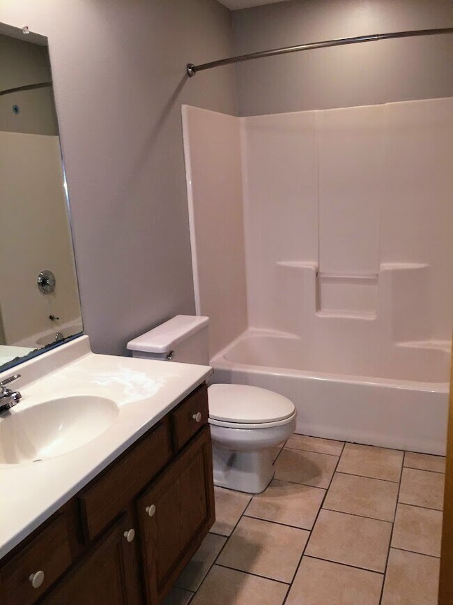 Upper bathroom (1) - 701 Mink Ranch Rd