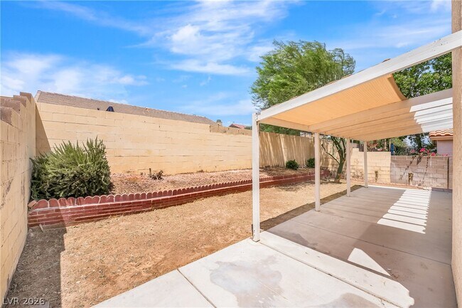 Building Photo - 7648 Little Valley Ave
